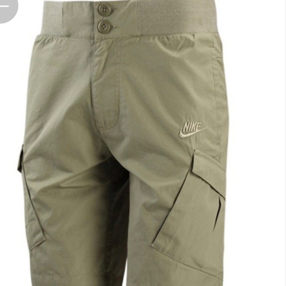 Nike Other - Nike Men’s Cargo Shorts Size Large Beige